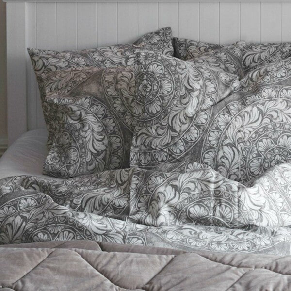 Liinavaatteet MALINA